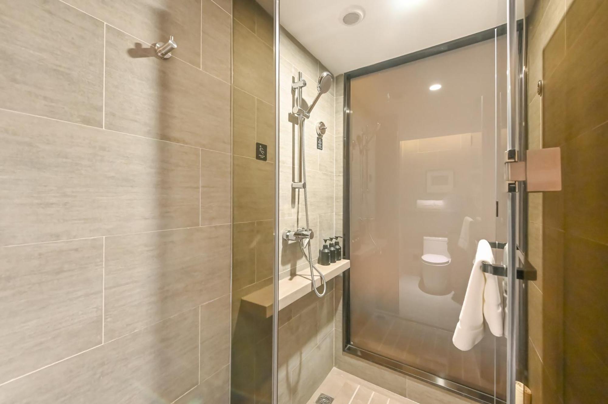 Atour Joy Chaoyang Road Hotel